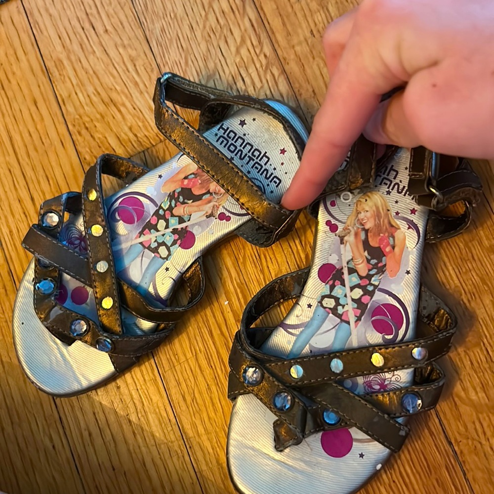 RARE HANNAH MONTANA SANDALS - 2007
